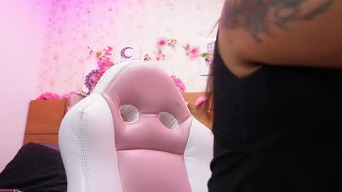 Snapshot of mssburbuja chatting on September 9, 2025, 3:06 am Manuela online show from September 9, 2025, 3:06 am