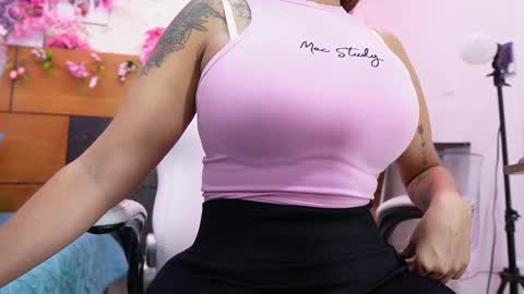 Snapshot of mssburbuja chatting on September 16, 2025, 3:07 am Manuela online show from September 16, 2025, 3:07 am