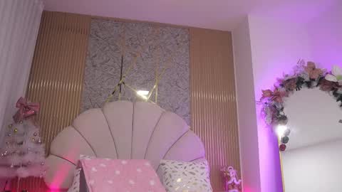 Snapshot of mssburbuja chatting on November 25, 2025, 3:06 am Manuela online show from November 25, 2025, 3:06 am