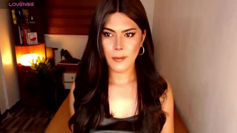 Snapshot of msveeyxo1 chatting on May 27, 2026, 8:28 pm Veey online show from May 27, 2026, 8:28 pm
