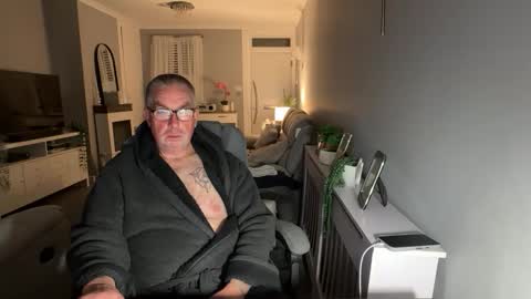 mtb1697 online show from October 12, 2025, 10:53 pm