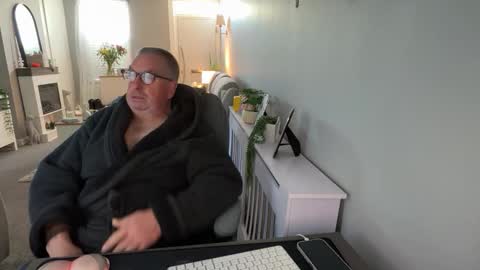 mtb1697 online show from October 24, 2025, 9:06 am