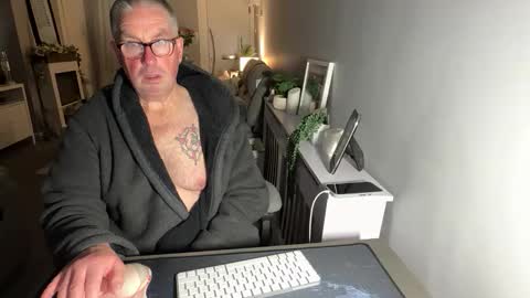 mtb1697 online show from March 9, 2026, 11:31 pm