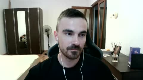 Snapshot of mu5clemania chatting on June 26, 2026, 6:12 pm Victor online show from June 26, 2026, 6:12 pm