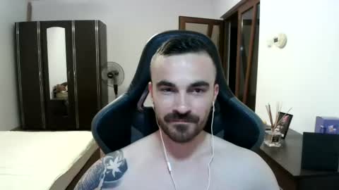 Snapshot of mu5clemania chatting on July 28, 2026, 7:39 pm Victor online show from July 28, 2026, 7:39 pm