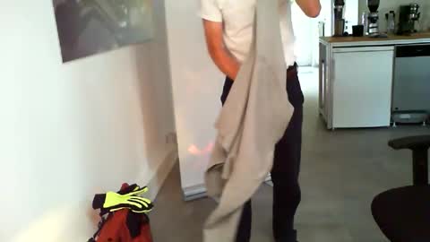 mucfag online show from October 2, 2025, 4:14 pm