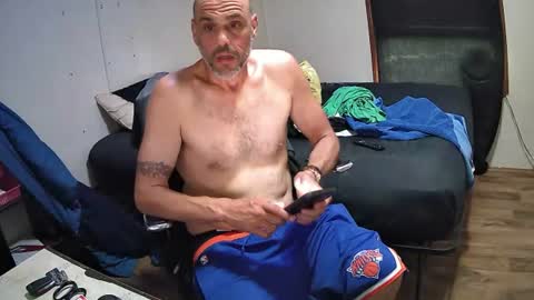 Snapshot of muffdiver718 chatting on June 19, 2026, 1:48 pm Muffdiver online show from June 19, 2026, 1:48 pm