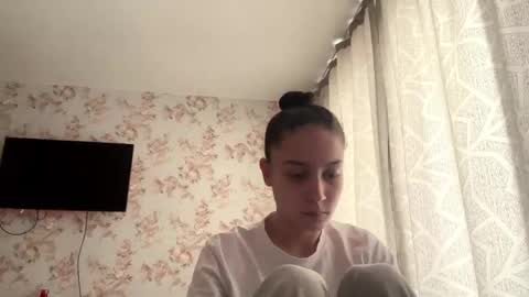 Tia online show from April 24, 2026, 8:06 am