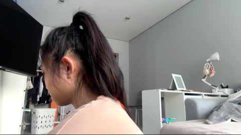 Mia online show from February 2, 2026, 4:22 am