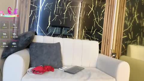 mulan23_pm online show from May 6, 2026, 2:11 pm