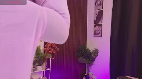 Snapshot of mulata_ch chatting on May 27, 2026, 2:08 am HEY GUYS IF YOU LIKE SEXY SHOW YOU ARE IN THE CORRECT PLACE CU WENESDAY PVT OPEN TRANSMISSION TIME 5 PM - 10 PM COLOMBIA online show from May 27, 2026, 2:08 am