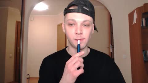 Snapshot of multiply1 chatting on February 14, 2025, 2:07 am Erik online show from February 14, 2025, 2:07 am