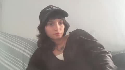 Snapshot of munchi_ chatting on June 10, 2026, 8:19 pm online show from June 10, 2026, 8:19 pm