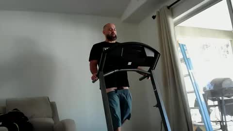 Snapshot of munchies420 chatting on February 23, 2026, 3:20 pm Bearded online show from February 23, 2026, 3:20 pm