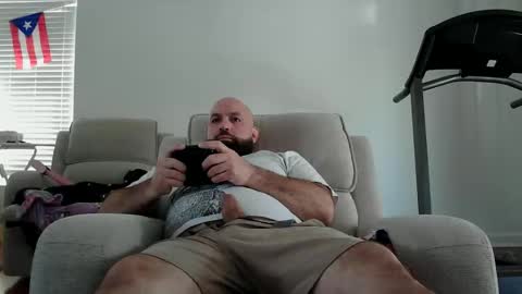 Snapshot of munchies420 chatting on March 10, 2026, 7:41 pm Bearded online show from March 10, 2026, 7:41 pm