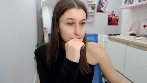 Snapshot of muriel_elvin chatting on October 1, 2025, 10:21 am muriel_elvin online show from October 1, 2025, 10:21 am