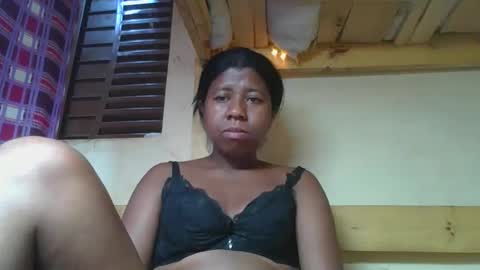 Snapshot of murielleee chatting on March 17, 2026, 7:39 pm murielleee online show from March 17, 2026, 7:39 pm