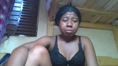 Snapshot of murielleee chatting on March 18, 2026, 2:31 pm murielleee online show from March 18, 2026, 2:31 pm