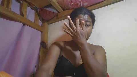 Snapshot of murielleee chatting on March 22, 2026, 2:15 am murielleee online show from March 22, 2026, 2:15 am