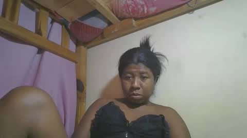 Snapshot of murielleee chatting on March 22, 2026, 2:42 pm murielleee online show from March 22, 2026, 2:42 pm