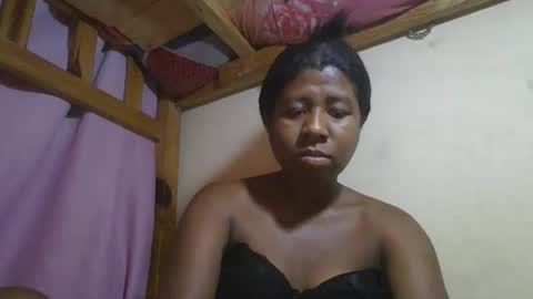 Snapshot of murielleee chatting on March 23, 2026, 4:11 pm murielleee online show from March 23, 2026, 4:11 pm
