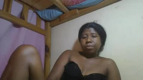 Snapshot of murielleee chatting on March 25, 2026, 10:43 am murielleee online show from March 25, 2026, 10:43 am
