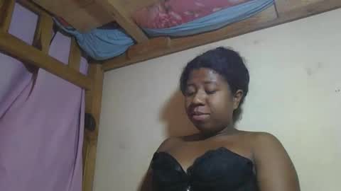 Snapshot of murielleee chatting on March 29, 2026, 7:47 pm murielleee online show from March 29, 2026, 7:47 pm