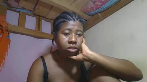 Snapshot of murielleee chatting on March 31, 2026, 8:37 am murielleee online show from March 31, 2026, 8:37 am