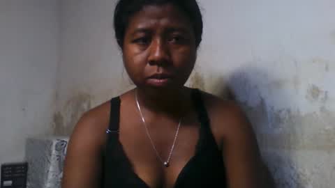 Snapshot of murielleee chatting on May 20, 2026, 10:54 am murielleee online show from May 20, 2026, 10:54 am