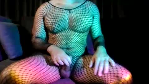 muscbttmbitch online show from May 11, 2026, 6:38 pm