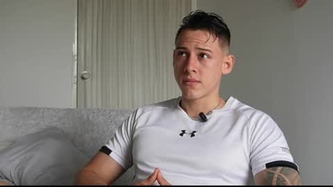Snapshot of muscle_king_cum chatting on May 8, 2026, 1:27 pm muscle_king_cum online show from May 8, 2026, 1:27 pm