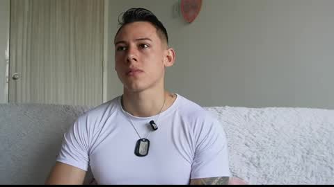 Snapshot of muscle_king_cum chatting on May 9, 2026, 2:44 pm muscle_king_cum online show from May 9, 2026, 2:44 pm