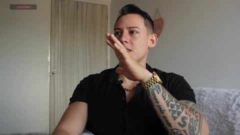 Snapshot of muscle_king_cum chatting on June 2, 2026, 1:24 pm muscle_king_cum online show from June 2, 2026, 1:24 pm