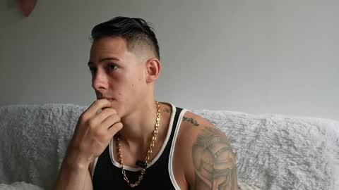 Snapshot of muscle_king_cum chatting on June 5, 2026, 2:23 pm muscle_king_cum online show from June 5, 2026, 2:23 pm