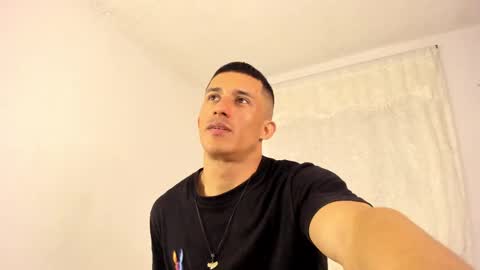 Muscle Man online show from November 15, 2025, 10:15 pm