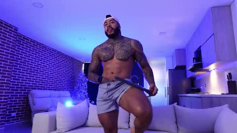 Snapshot of muscle_man19 chatting on December 4, 2025, 12:03 pm Nick online show from December 4, 2025, 12:03 pm