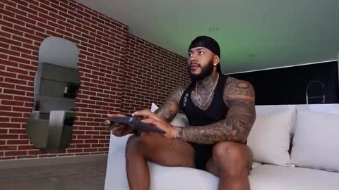 Snapshot of muscle_man19 chatting on January 8, 2026, 12:29 pm Nick online show from January 8, 2026, 12:29 pm