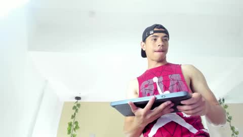 muscle scott online show from September 26, 2025, 12:20 pm