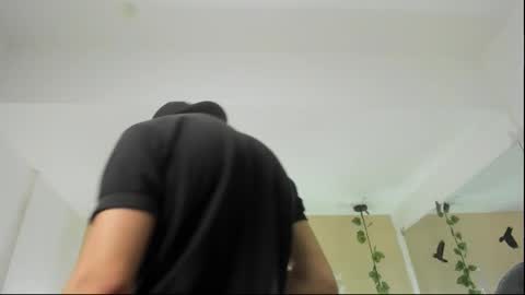 muscle scott online show from October 27, 2025, 7:40 pm