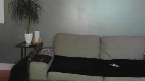 musclebigdd online show from October 25, 2025, 4:42 am