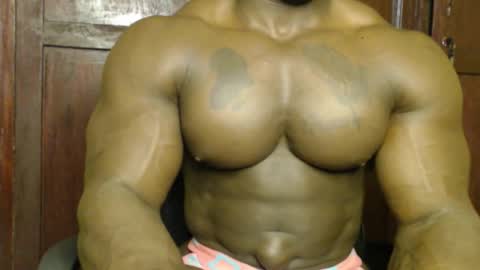 musclegod23 online show from September 12, 2025, 11:59 pm