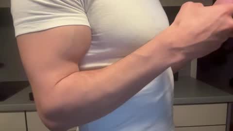 musclehair3 online show from March 19, 2026, 9:30 pm