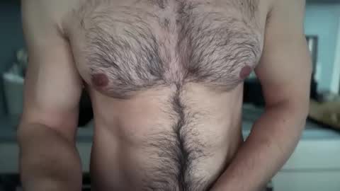 Snapshot of musclehair3 chatting on May 16, 2026, 9:39 am musclehair3 online show from May 16, 2026, 9:39 am