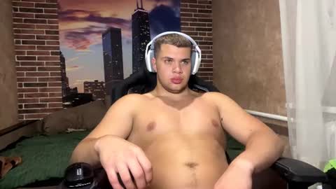 Snapshot of musclephantom chatting on June 15, 2026, 8:33 pm Egor online show from June 15, 2026, 8:33 pm