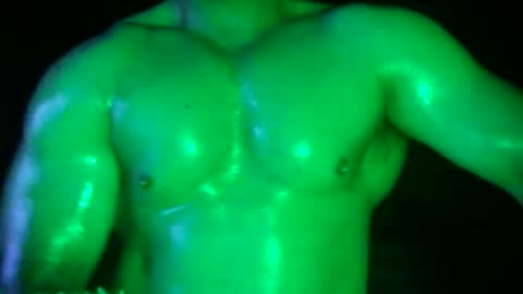 Snapshot of muscles_hulk chatting on April 15, 2026, 9:59 pm Hulk Muscles - NEW ACCOUNT online show from April 15, 2026, 9:59 pm