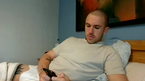 Snapshot of muscleshow00 chatting on November 19, 2025, 8:58 am muscleshow00 online show from November 19, 2025, 8:58 am