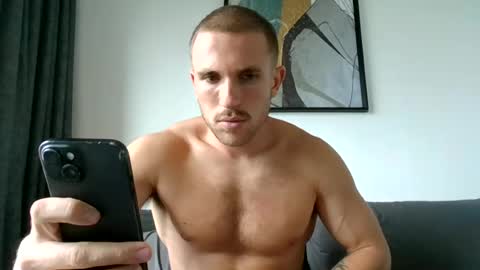 muscleshow00 online show from July 8, 2026, 9:36 am