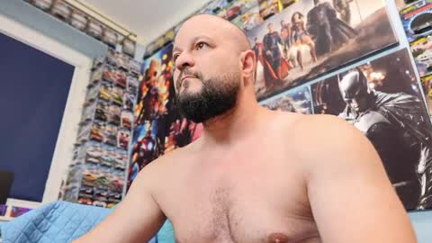 Snapshot of muscular_bear chatting on June 8, 2026, 5:52 am Chris online show from June 8, 2026, 5:52 am