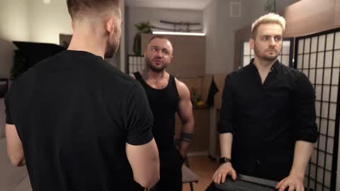 Snapshot of muscularfriend chatting on March 9, 2025, 2:54 pm Ivan online show from March 9, 2025, 2:54 pm