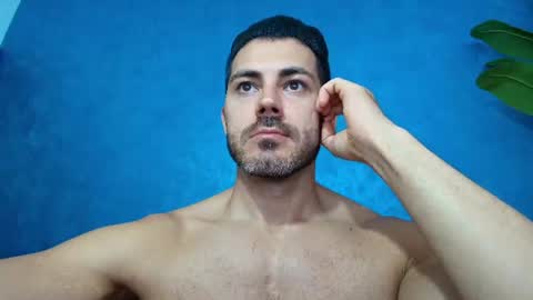 muscularmaster onlyfans online show from June 15, 2026, 9:50 pm